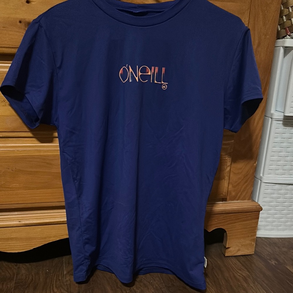 O'Neill purple Short Sleeve swim /surf beach shirt